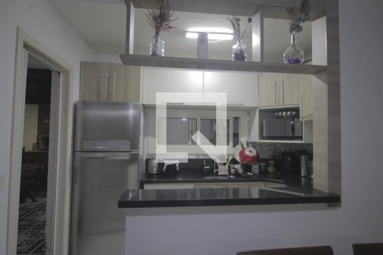 Cozinha de casa de condomínio à venda com 4 quartos, 88m² em Bairro Fátima, Canoas
