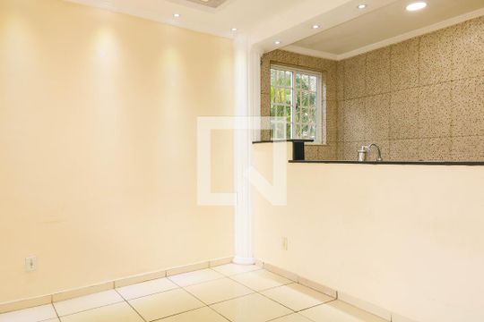 Sala de casa à venda com 2 quartos, 70m² em Piedade, Rio de Janeiro