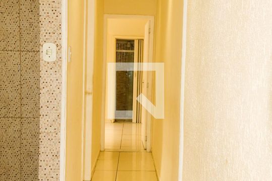 Corredor de casa à venda com 2 quartos, 70m² em Piedade, Rio de Janeiro