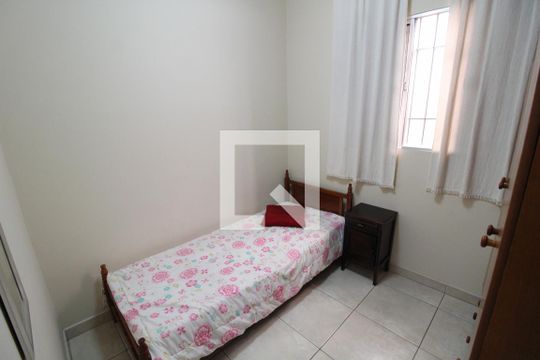 Quarto 3 de casa à venda com 6 quartos, 261m² em Vila Antonieta, São Paulo