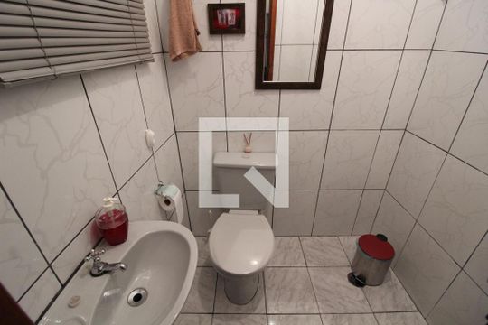 Banheiro 3 de casa à venda com 6 quartos, 261m² em Vila Antonieta, São Paulo