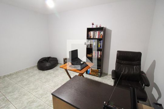 Quarto 5 de casa à venda com 6 quartos, 261m² em Vila Antonieta, São Paulo