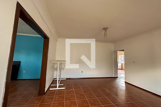 Sala 2 de casa para alugar com 5 quartos, 168m² em Centro, Novo Hamburgo