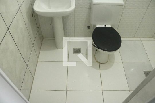Banheiro  de apartamento para alugar com 1 quarto, 60m² em Cidade Ocian, Praia Grande