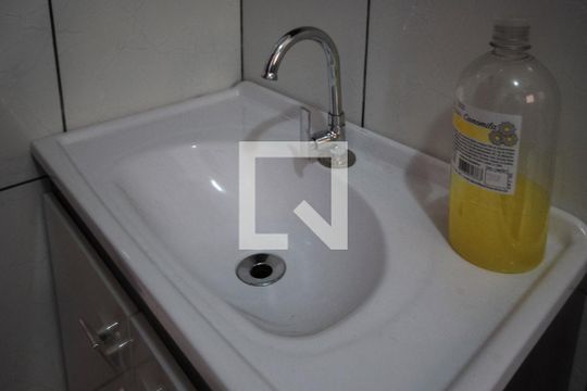 Banheiro de apartamento para alugar com 2 quartos, 50m² em Sacoma, São Paulo