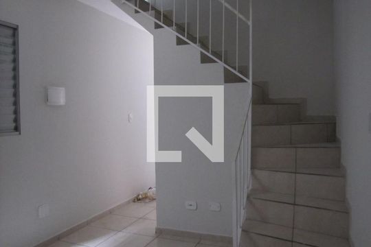 Casa para alugar com 2 quartos, 70m² em Vila Ré, São Paulo