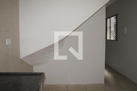 Cozinha de casa para alugar com 2 quartos, 70m² em Vila Ré, São Paulo