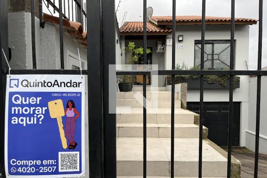 Placa de casa para alugar com 4 quartos, 375m² em Camaquã, Porto Alegre