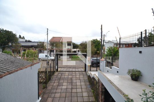 Vista de casa para alugar com 4 quartos, 375m² em Camaquã, Porto Alegre