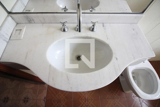 Banheiro Social 1 de casa à venda com 4 quartos, 180m² em Paulicéia, São Bernardo do Campo