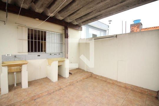 Lavanderia de casa à venda com 4 quartos, 180m² em Paulicéia, São Bernardo do Campo