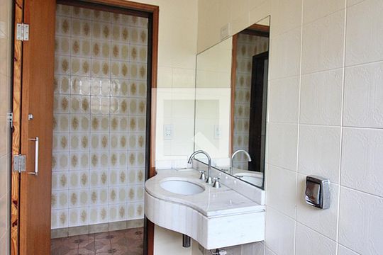 Banheiro Social 1 de casa à venda com 4 quartos, 180m² em Paulicéia, São Bernardo do Campo