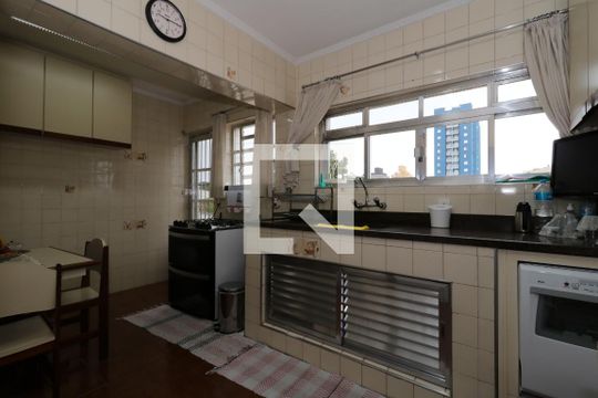 Cozinha de casa à venda com 3 quartos, 242m² em Vila Eldizia, Santo André