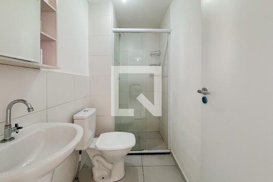 Banheiro de apartamento à venda com 2 quartos, 34m² em Cambuci, São Paulo