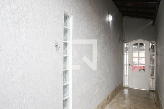 Quintal de casa para alugar com 2 quartos, 78m² em Maracanã, Praia Grande