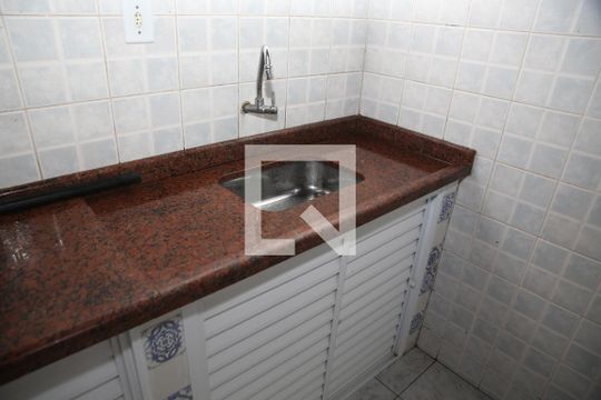 Cozinha de casa para alugar com 2 quartos, 78m² em Maracanã, Praia Grande