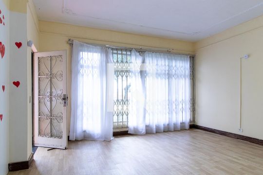 Sala de casa para alugar com 7 quartos, 700m² em Parolin, Curitiba