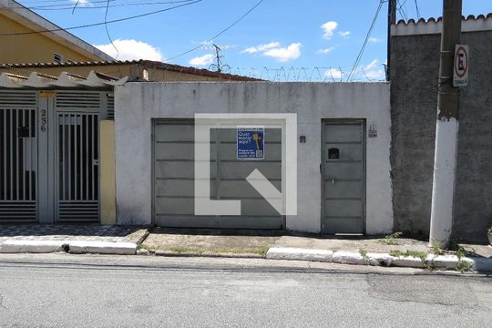 Fachada de casa para alugar com 1 quarto, 39m² em Freguesia do Ó, São Paulo