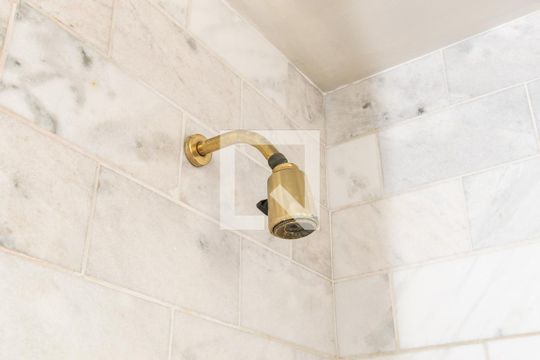 Banheiro do Quarto 2 de casa à venda com 4 quartos, 300m² em Olaria, Rio de Janeiro