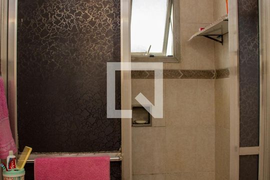 Banheiro Social de apartamento para alugar com 2 quartos, 58m² em Cascadura, Rio de Janeiro