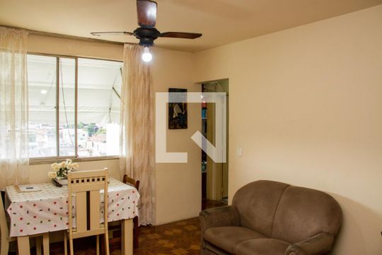 Sala de apartamento para alugar com 2 quartos, 58m² em Cascadura, Rio de Janeiro