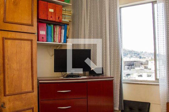 Quarto 01 de apartamento para alugar com 2 quartos, 58m² em Cascadura, Rio de Janeiro