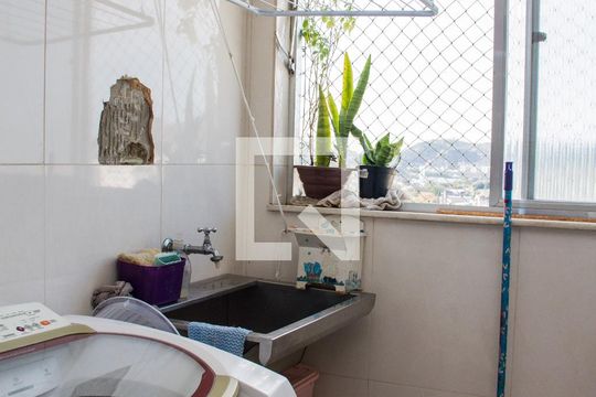 Área de Serviço de apartamento para alugar com 2 quartos, 58m² em Cascadura, Rio de Janeiro