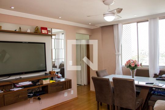 Sala de apartamento para alugar com 2 quartos, 58m² em Cascadura, Rio de Janeiro