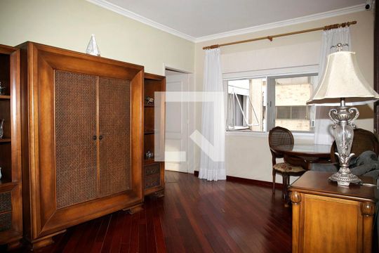 Sala de apartamento à venda com 3 quartos, 98m² em Santana, Porto Alegre