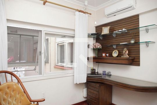 Quarto 2 de apartamento para alugar com 3 quartos, 98m² em Santana, Porto Alegre