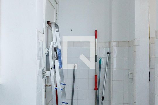 Área de Serviço de apartamento à venda com 3 quartos, 100m² em Centro Histórico, Porto Alegre