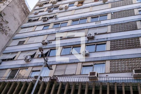 Fachada de apartamento à venda com 3 quartos, 100m² em Centro Histórico, Porto Alegre