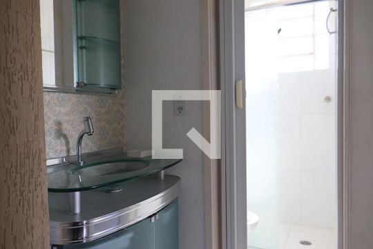 Banheiro de apartamento à venda com 1 quarto, 45m² em São Miguel, São Leopoldo