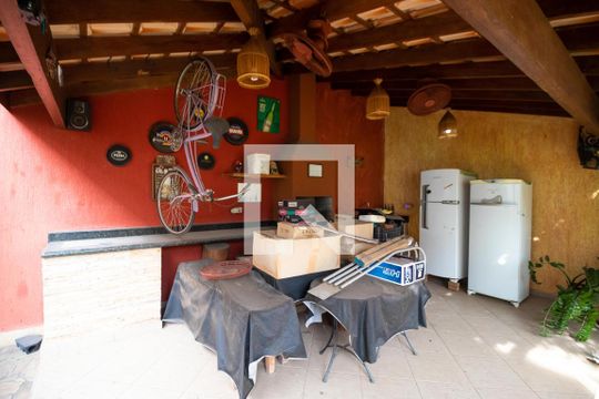 Churrasqueira de casa à venda com 3 quartos, 150m² em Parque Beatriz, Campinas