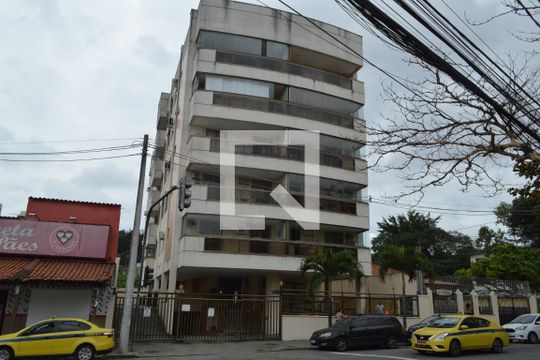 Fachada de apartamento à venda com 2 quartos, 76m² em Pechincha, Rio de Janeiro