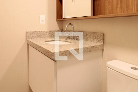 Banheiro de apartamento para alugar com 2 quartos, 66m² em Paraíso, São Paulo