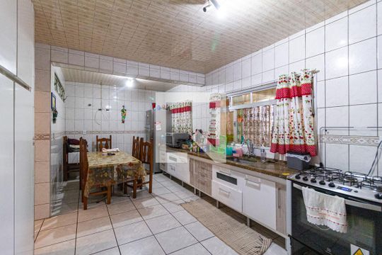 Cozinha de casa à venda com 4 quartos, 500m² em Presidente Altino, Osasco