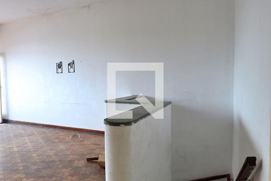 Escada de apartamento à venda com 2 quartos, 266m² em Vila Alto de Santo Andre, Santo André