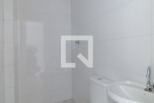 Banheiro de apartamento à venda com 1 quarto, 30m² em Vila Prudente, São Paulo