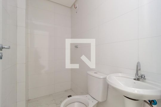 Banheiro de apartamento à venda com 1 quarto, 30m² em Vila Prudente, São Paulo