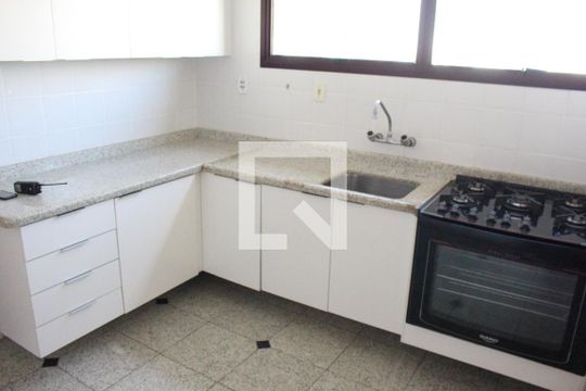 Cozinha de apartamento à venda com 2 quartos, 156m² em Santana, São Paulo