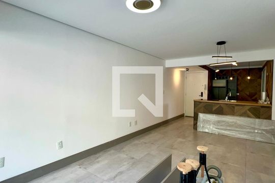 Sala de apartamento à venda com 3 quartos, 84m² em Sumaré, São Paulo