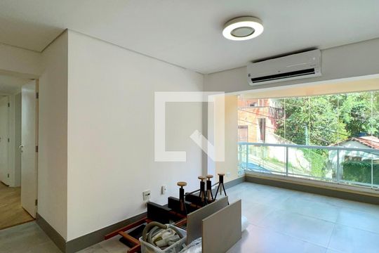 Sala de apartamento à venda com 3 quartos, 84m² em Sumaré, São Paulo