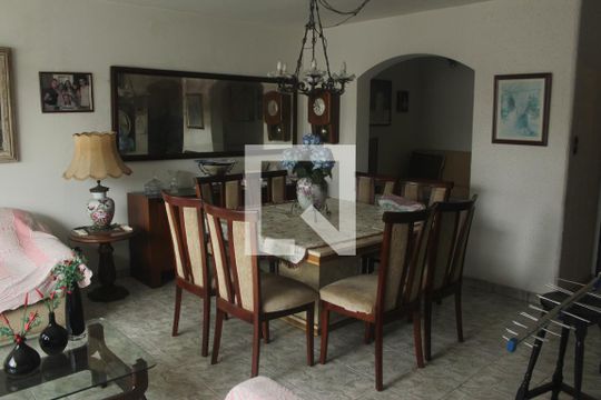 Sala de casa à venda com 3 quartos, 140m² em Cidade Ademar, São Paulo