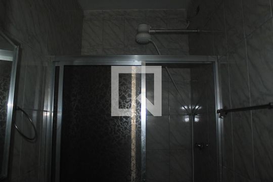 Edícula - Banheiro de casa à venda com 3 quartos, 140m² em Cidade Ademar, São Paulo