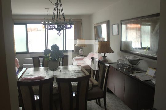 Sala de casa à venda com 3 quartos, 140m² em Cidade Ademar, São Paulo