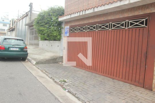Fachada de casa à venda com 3 quartos, 140m² em Cidade Ademar, São Paulo