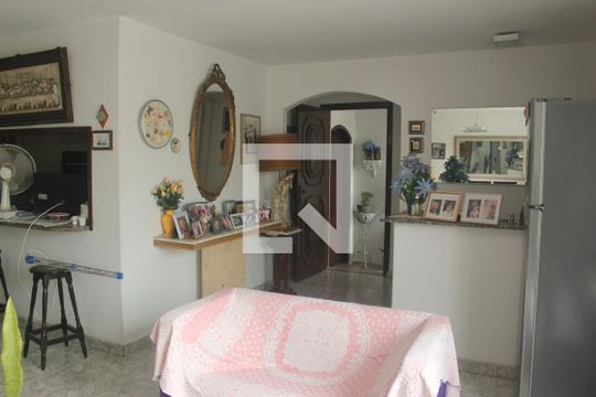 Sala de casa à venda com 3 quartos, 140m² em Cidade Ademar, São Paulo