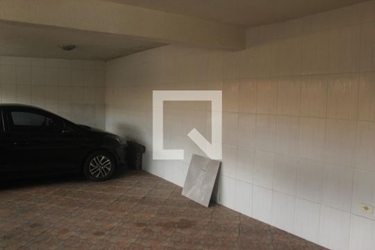 Garagem de casa à venda com 3 quartos, 140m² em Cidade Ademar, São Paulo