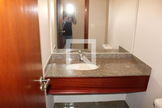 Banheiro 2 de apartamento à venda com 4 quartos, 170m² em Pompeia, São Paulo